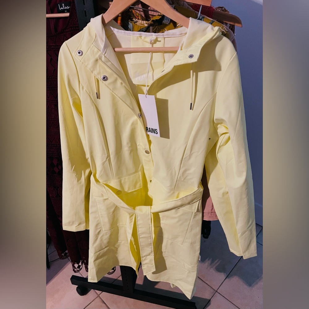 RAINS | Curve W Jacket - Picture 6 of 8